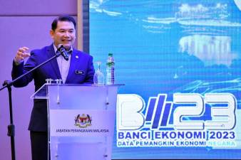 Economic growth, strengthening of ringgit push Malaysia to high-income status by 2027 – Rafizi