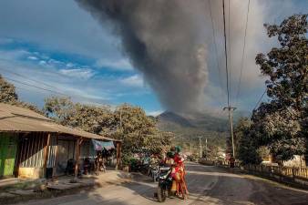 Indonesia plans to relocate residents near Mt Lewotobi after fatal eruption