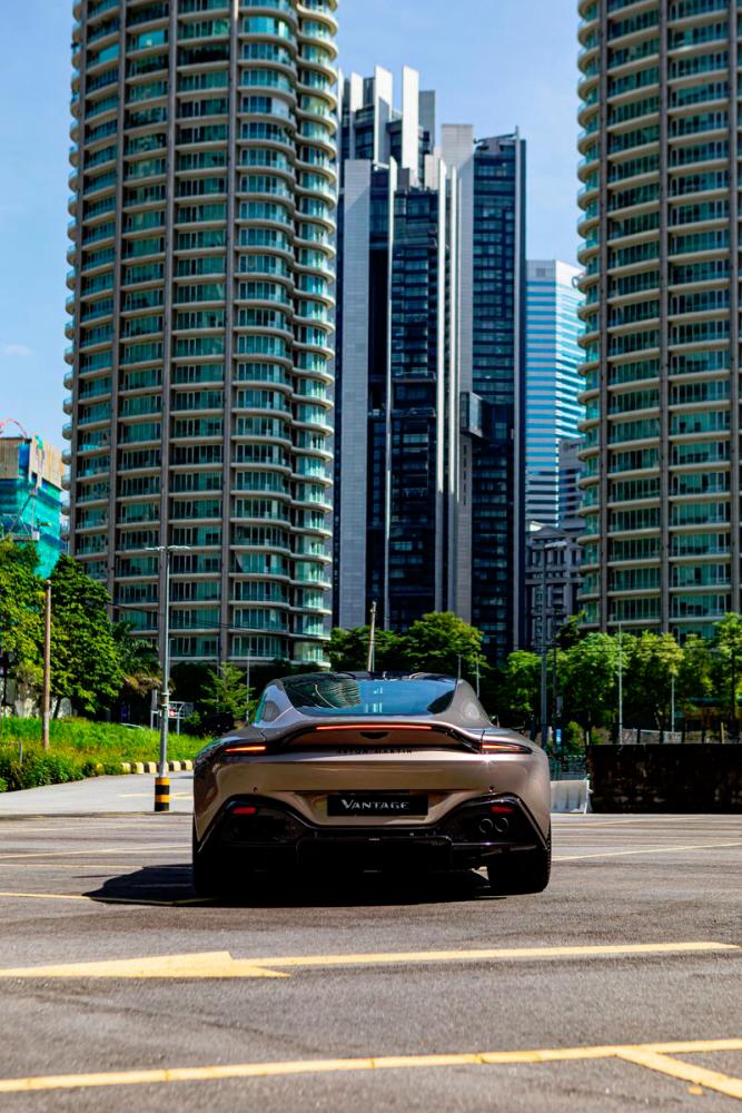 $!Aston Martin Vantage – The Bohemian Edition