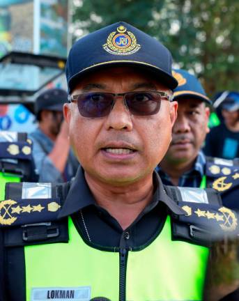 Pengarah Kanan Penguat Kuasa Undang-undang Jabatan Pengangkutan Jalan (JPJ), Datuk Lokman Jamaan. - fotoBERNAMA