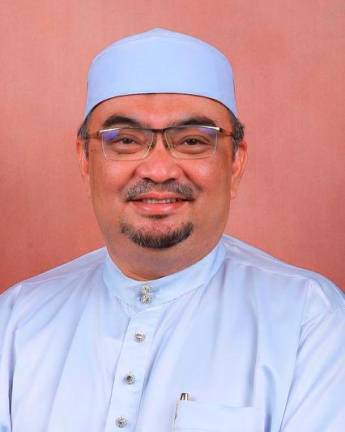 Deputy Menteri Besar Datuk Dr Mohamed Fadzli Hassan - BERNAMApix