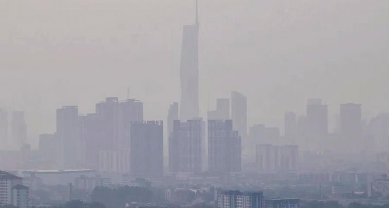 The skyline is shrouded by haze in Kuala Lumpur recently. – BERNAMAPIC