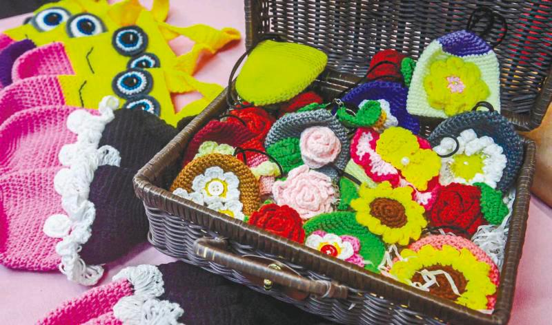 Pang’s colourful items are a hit with customers. $!Pang’s colourful items are a hit with customers.