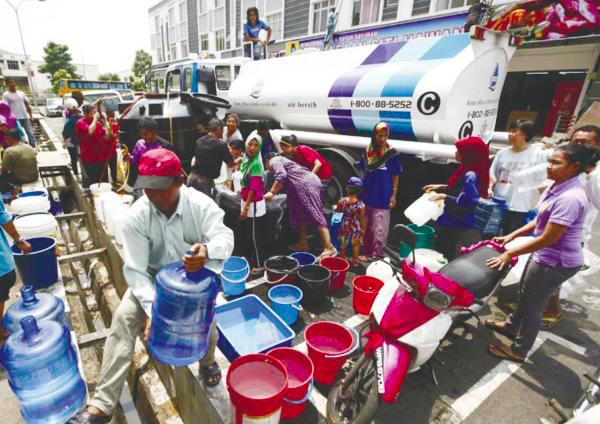 The water supply situation is a critical issue in the Klang Valley, which encompasses Kuala Lumpur and Selangor. –REUTERSPIX