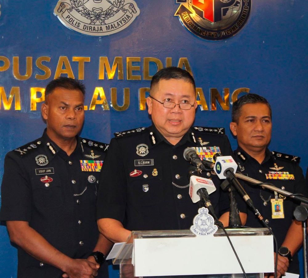 Ketua Polis Pulau Pinang Datuk Khaw Kok Chin (tengah). Kredit foto: Facebook/PDRM Pulau Pinang