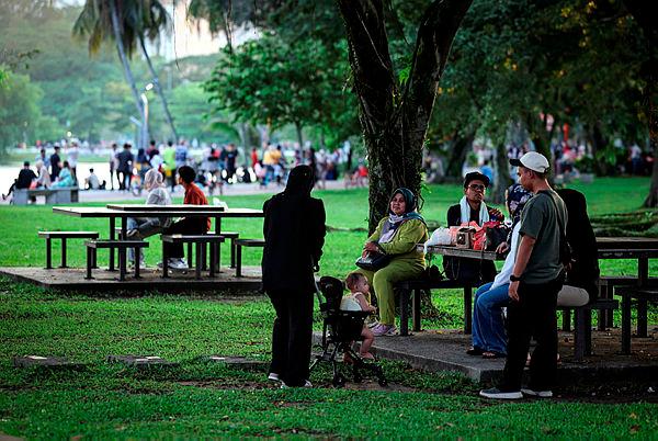 Taman Tasik Titiwangsa–Bernamapix