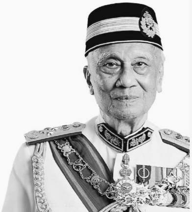 - Former Chief of Defence Forces Tun Dr Mohamed Hashim Mohd Ali