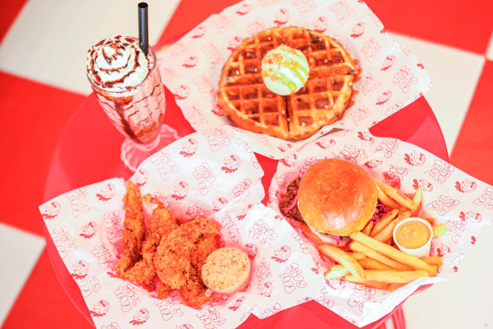 $!Juicy Sugar Daddy burger with Gold Digger waffles and triple chocolate milkshake. – AMIRUL SHAFIQ/ THESUN