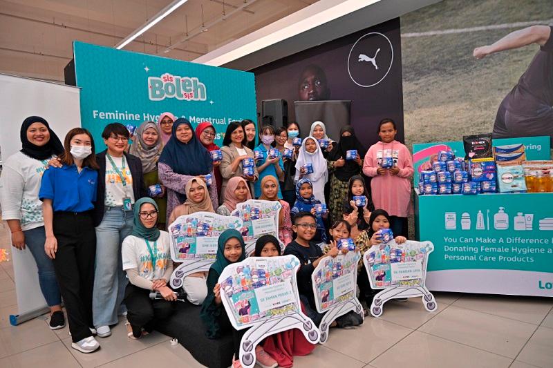 Lotus’s together with Kotex hosted 50 students and techers for the handing over ceremony of items on feminine hygiene.