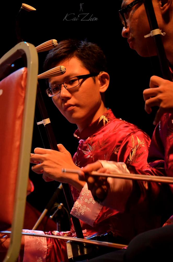 $!Chong playing the erhu. – COURTESY OF CHONG KAI ZEN