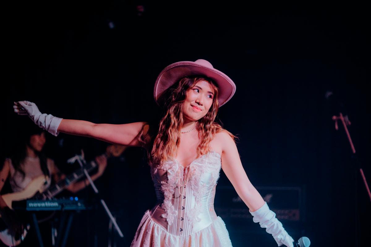 Tan aims to improve her live sets. — PIC COURTESY OF AARON THOMAS $!Tan aims to improve her live sets. — PIC COURTESY OF AARON THOMAS
