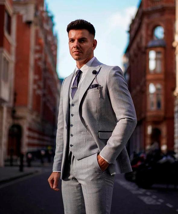 A well-cut suit will make any man stand out from the crowd. – PINTEREST $!A well-cut suit will make any man stand out from the crowd. – PINTEREST