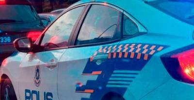 Man allegedly steals police patrol car parked near Klang hospital