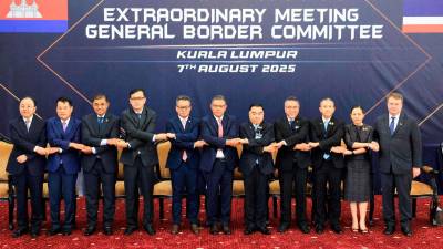 Thailand and Cambodia extend ceasefire amid border tensions