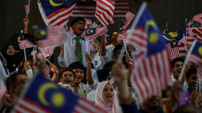 Fewer Jalur Gemilang flags seen ahead of National Day 2025