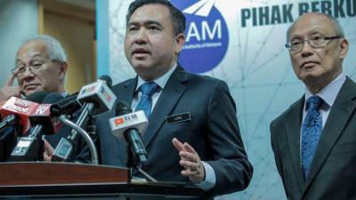 Pelan hala tuju penyahkarbonan penerbangan dilancar September – Loke