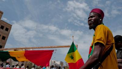Hundreds protest in Senegal to demand speedy elections