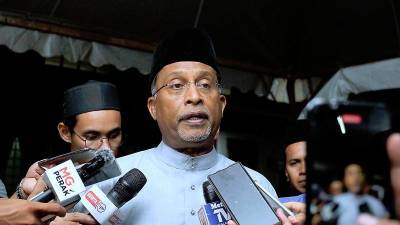 Tempat cukup bagi lepasan SPM 10A untuk ke matrikulasi, asasi – Zambry