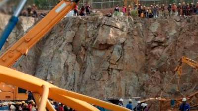Thai crane collapse kills seven: police