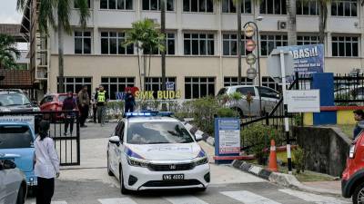 Selangor police to increase school patrols with MPVs for student safety