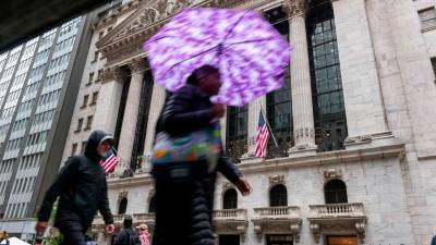 Pengguna AS tanggung lebih separuh kos tarif Trump menurut Goldman Sachs