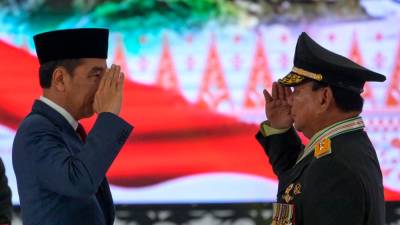 Indonesian president Widodo awards Prabowo Subianto rank of four-star general