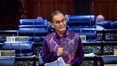 Health Ministry finalising report on proposed vape ban, says Dzulkefly
