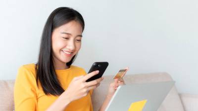 Keeping your spending safe during year-end sales