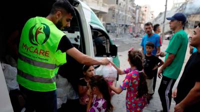 MyCARE humanitarian aid trucks enter Gaza with 40 tonnes of flour