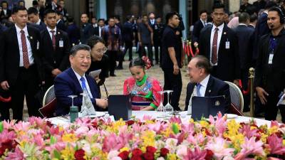 PM Anwar hosts dinner for President Xi