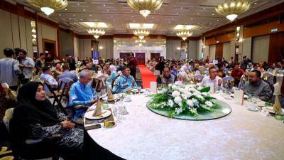 Mindef expresses appreciation to media practitioners at breaking-fast event