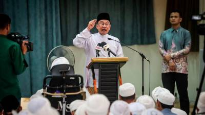 PM Anwar urges Muslims to deepen religious understanding for Malaysia MADANI