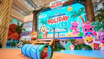 Sungei Wang Plaza celebrates Christmas on beach 