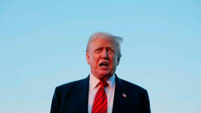 US trade deficit narrows as imports drop amid tariff tensions