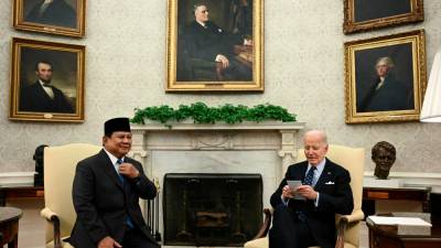 Indonesian president meets Biden and speaks with Trump, pledges cooperation