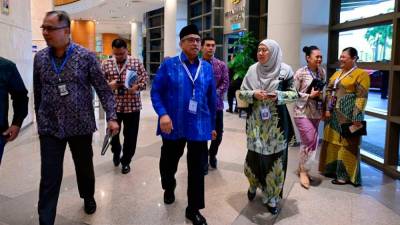 ECRL Fasa 1 dijangka siap Disember 2026, operasi Januari 2027