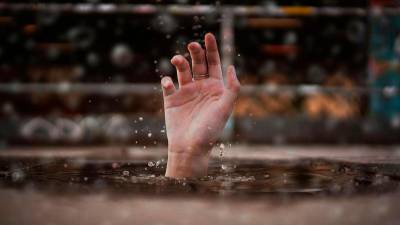 Father feared drowned after rescuing son in Tanah Merah river