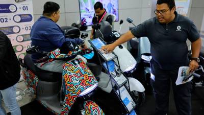 Over 10,000 Malaysians receive MARiiCAS electric motorcycle rebates