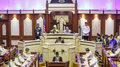 Pahang Sultan pays tribute to Tun Abdullah as statesman of noble character and vision