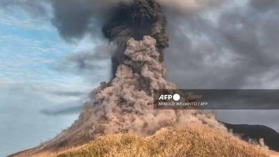 Indonesia’s Mount Lewotobi Laki-laki erupts, spewing ash 10 km into the sky