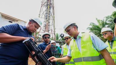 Telcos ordered to improve internet along Malaysia’s major roads