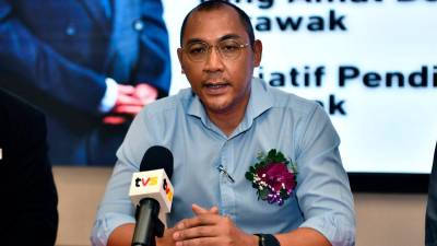Kerajaan Sarawak galak pelajar IPTA IPTS manfaat peluang pendidikan