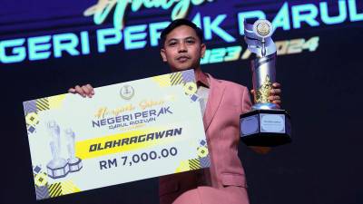 Izzat Shameer dan Li Jane dipilih olahragawan, olahragawati Perak
