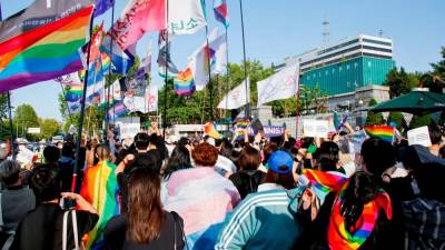 As South Korea’s population shrinks, same-sex couples say they can help