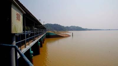 Paras air Empangan Bukit Merah meningkat tapi masih kritikal
