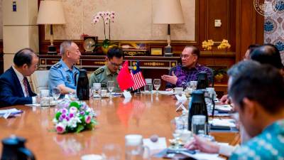 Malaysia and China strengthen defence ties in Anwar-Xu meeting