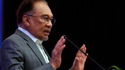 Kabinet bincang langkah tegas tangani isu disiplin dan media sosial di sekolah