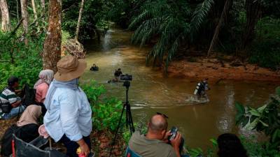 Car key believed to have belonged to Farah Kartini found in Sungai Trolak