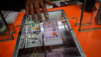Ringgit strengthens against US dollar amid US rate cut expectations