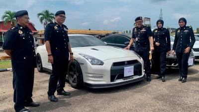 Kelantan RTD seizes RM5 million luxury cars in statewide operation